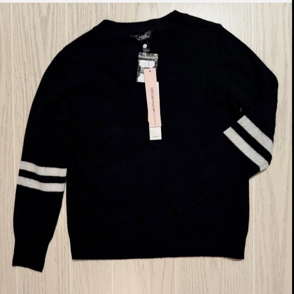 NWT Aqua by Bloomingdales Girls Cashmere‎ Sweater Luxurious Warm Gift